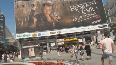 Resident Evil Billboard Marketing Зомби атака в Мадриде